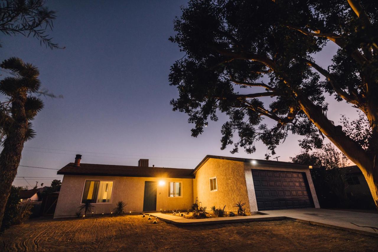 Minutes To Jt National Park, Hot Tub & Game Room โจชัวทรี ภายนอก รูปภาพ